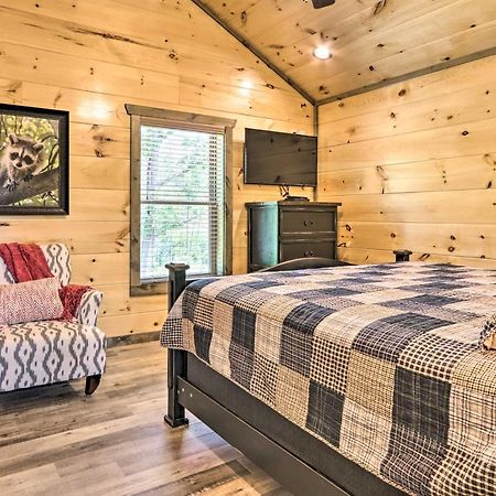 Modern Cabin With Hot Tub And Game Room In Gatlinburg! Kültér fotó