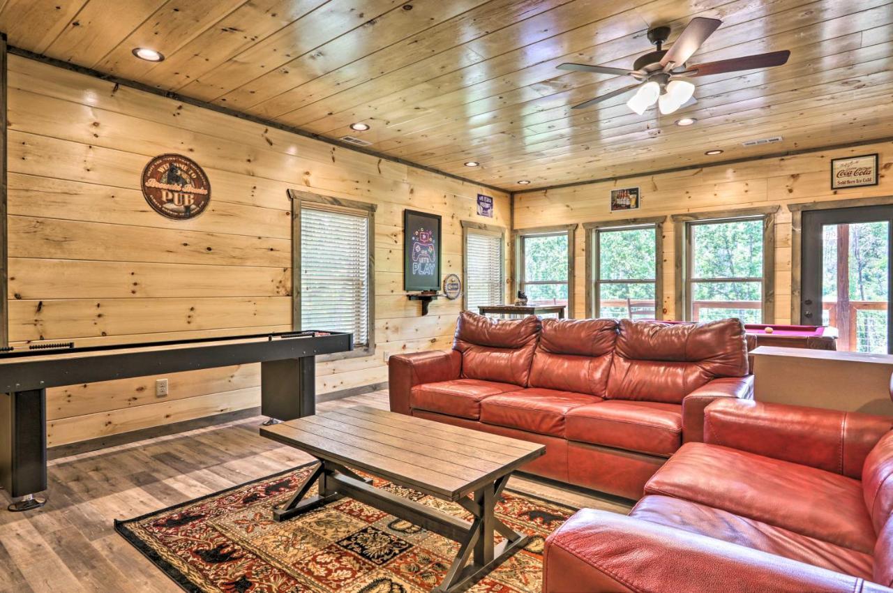 Modern Cabin With Hot Tub And Game Room In Gatlinburg! Kültér fotó