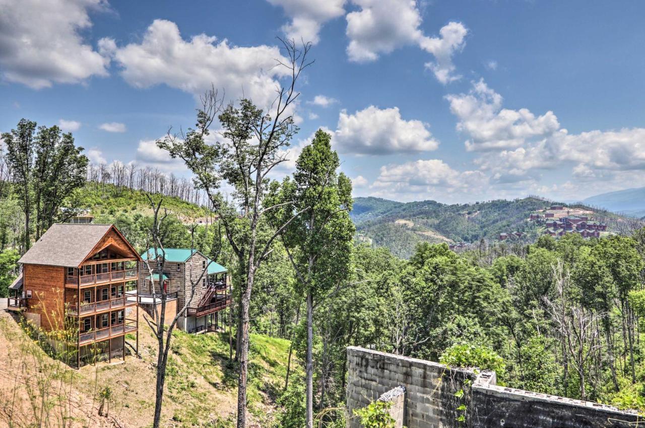 Modern Cabin With Hot Tub And Game Room In Gatlinburg! Kültér fotó